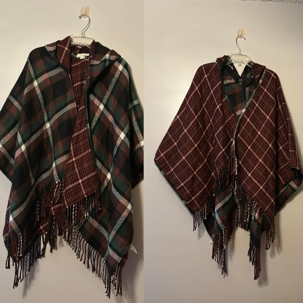 Simply Noelle Shawl/Wrap Red Black Green Plaid with Hood Reversible and Frin